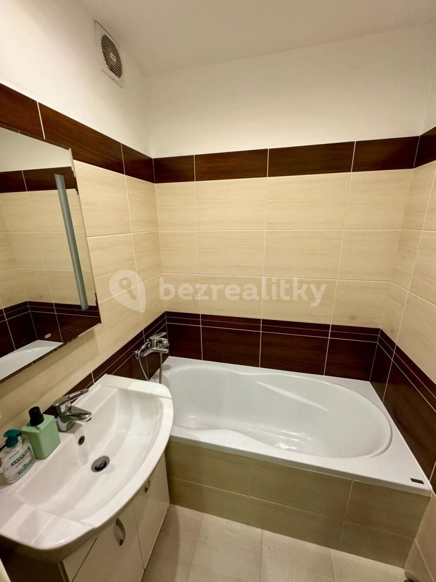 Byt 2+kk · 40 m² · Svojetická, Praha - Strašnice - 3