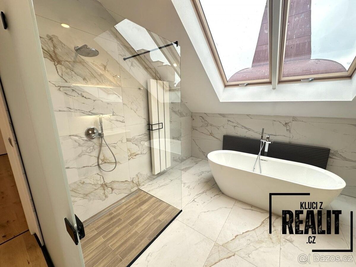 Pronájem byt - Praha, 118 00