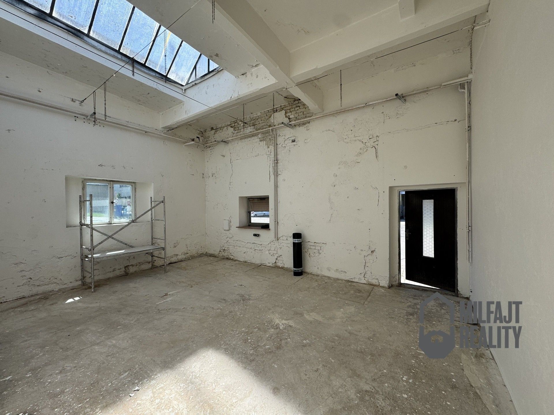 Sklady, U Nisy, Chrastava, 74 m²