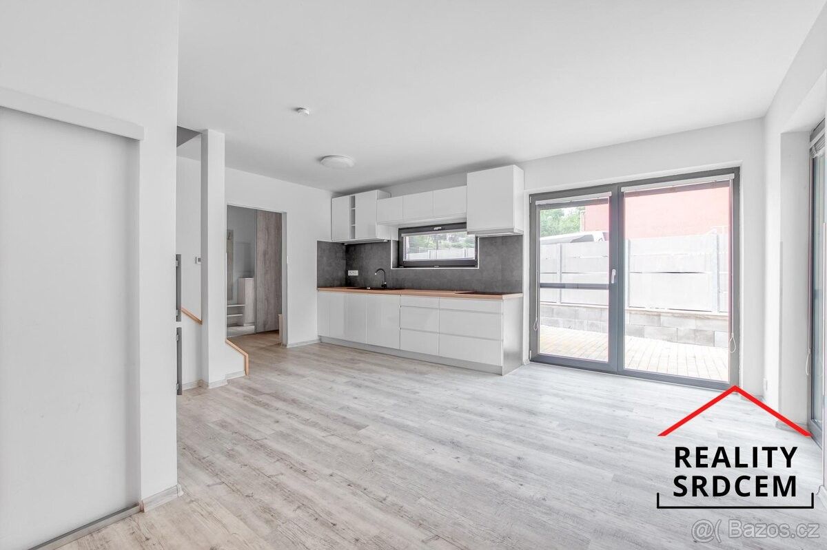 Pronájem rodinný dům - Slavkov u Opavy, 747 57