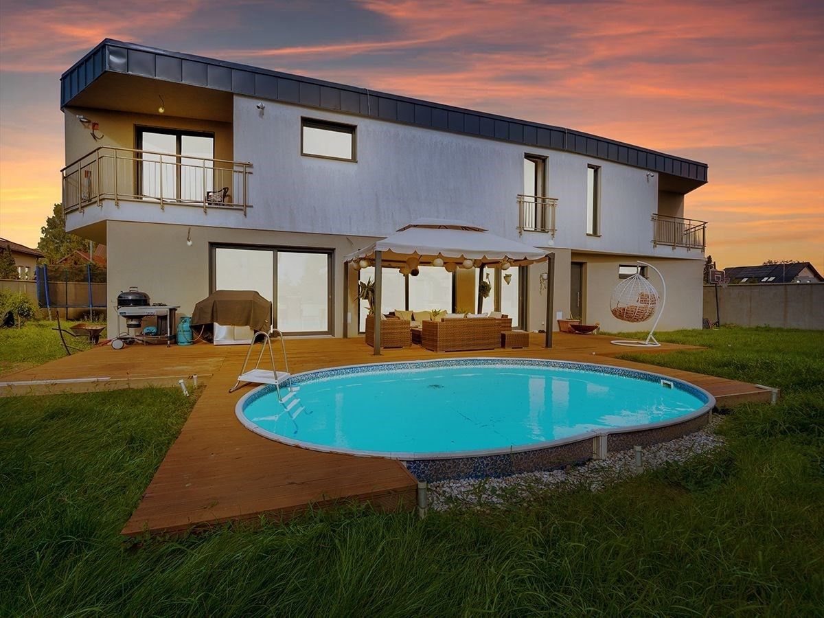 Rodinné domy, Hostivice, 363 m²