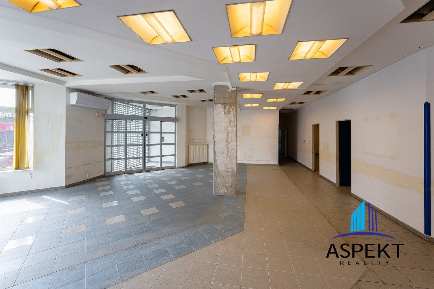 Pronájem obchodní prostory - Praha - Kobylisy, okres Praha 8, Hlavní město Praha, 224 m² - 5