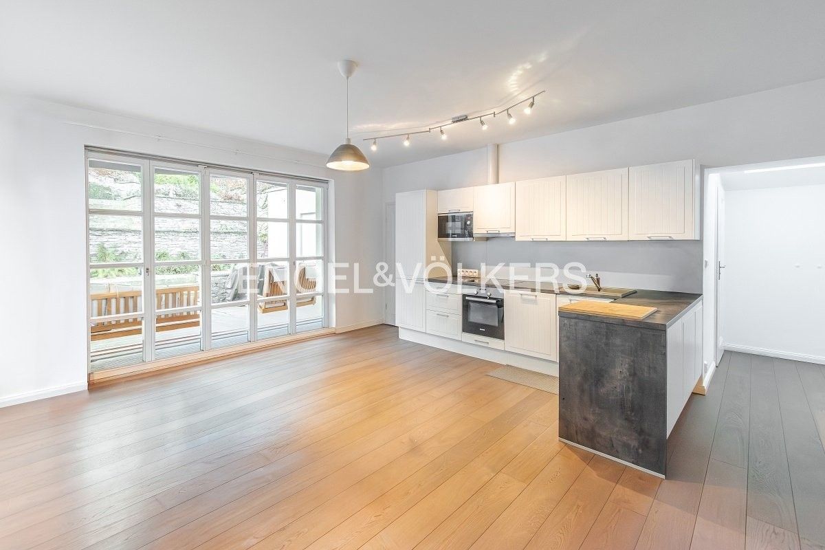 Pronájem rodinný dům - Nad hradním vodojemem, Praha, 217 m²