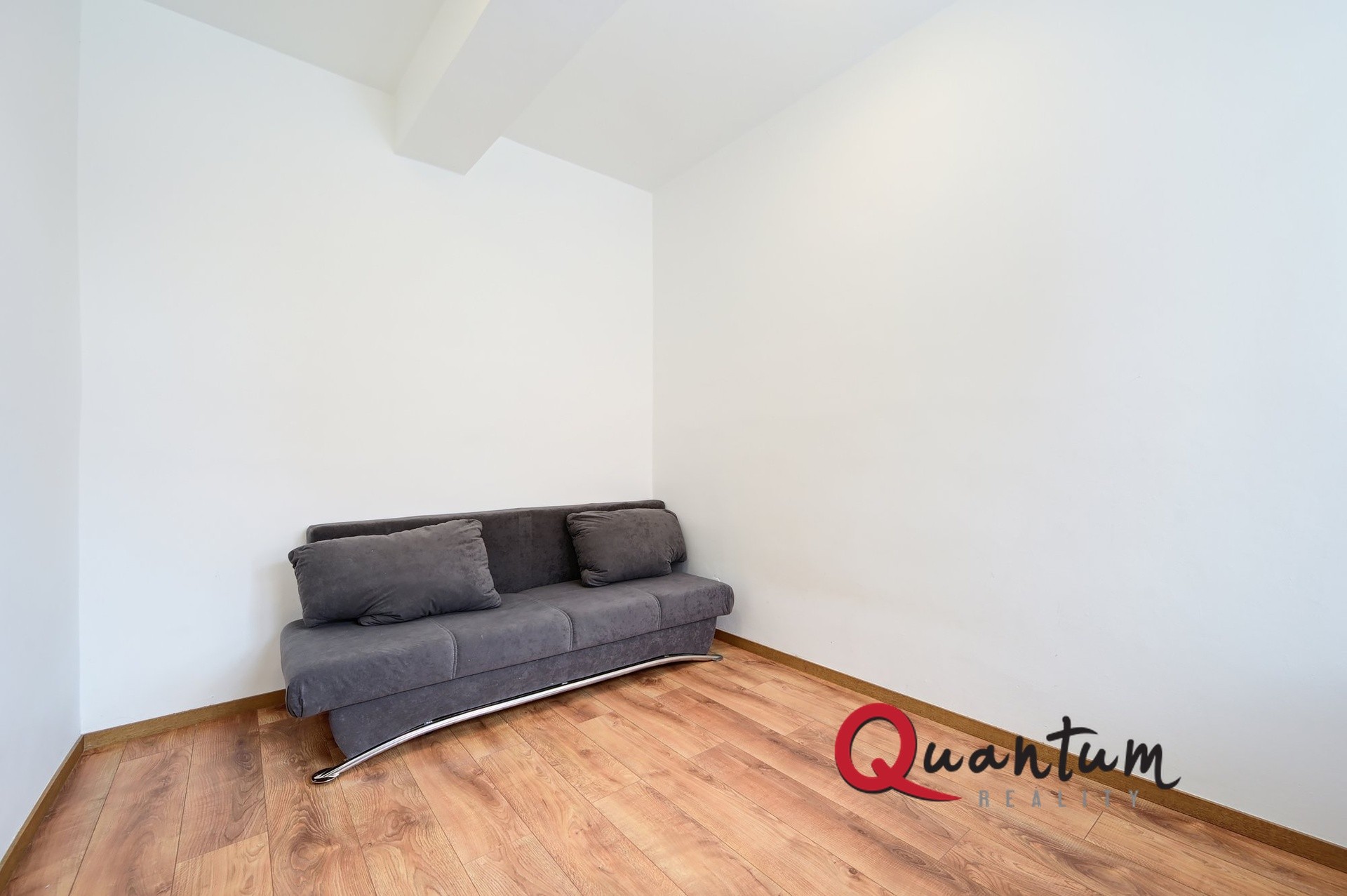 Ubytovací zařízení, Suchdolské náměstí 801, Praha Suchdol, 19 m² - 2
