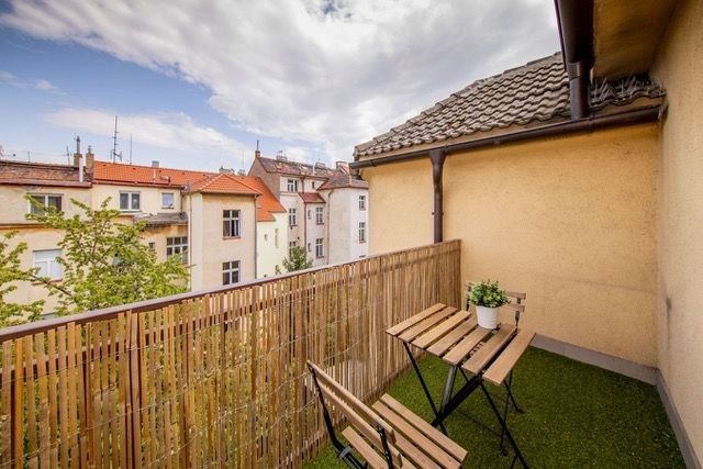 Pronájem byt 2+kk - U Santošky, Praha, 50 m²