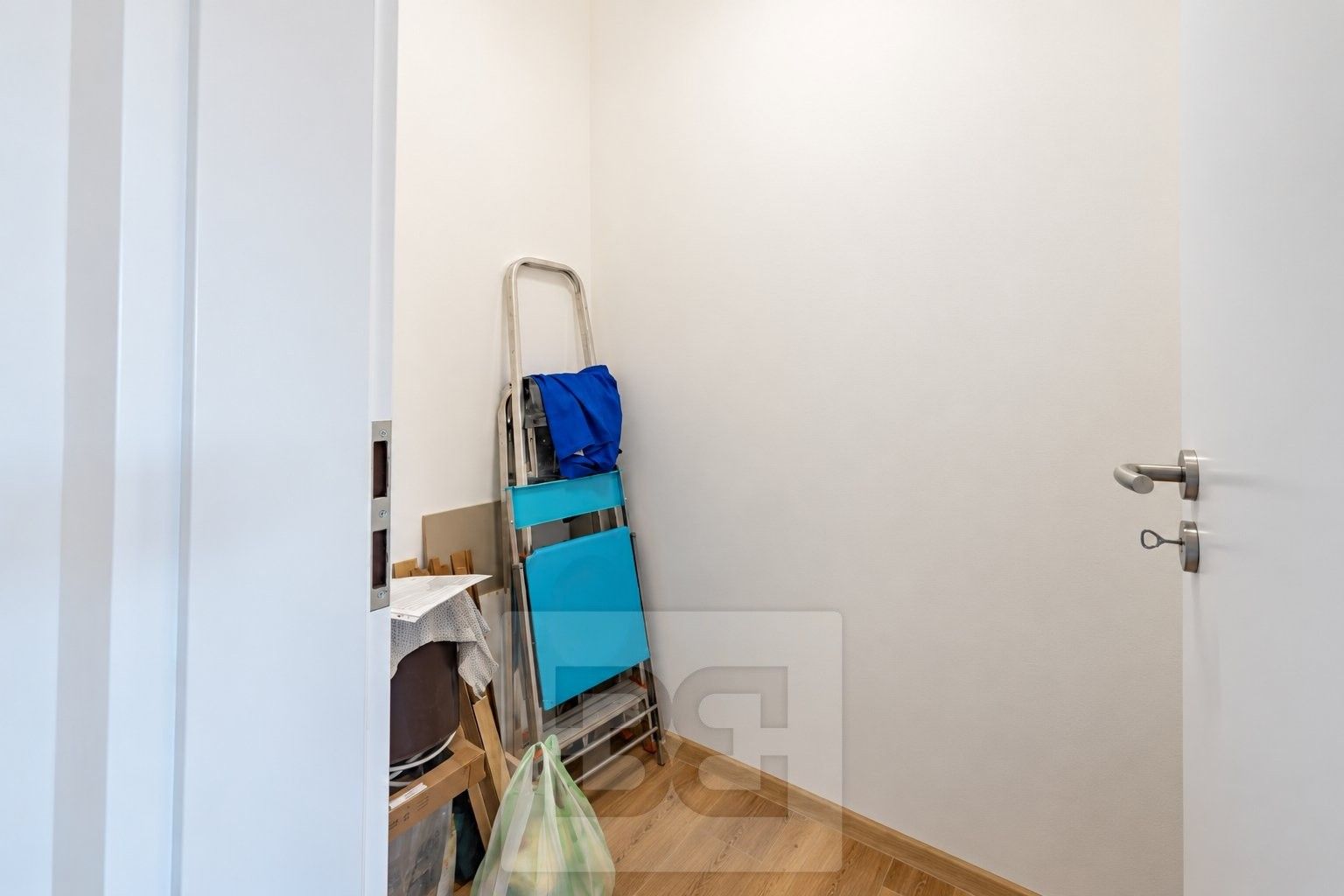 Pronájem byt 1+kk - Pivcova 956, Praha Hlubočepy, 29 m² - 5