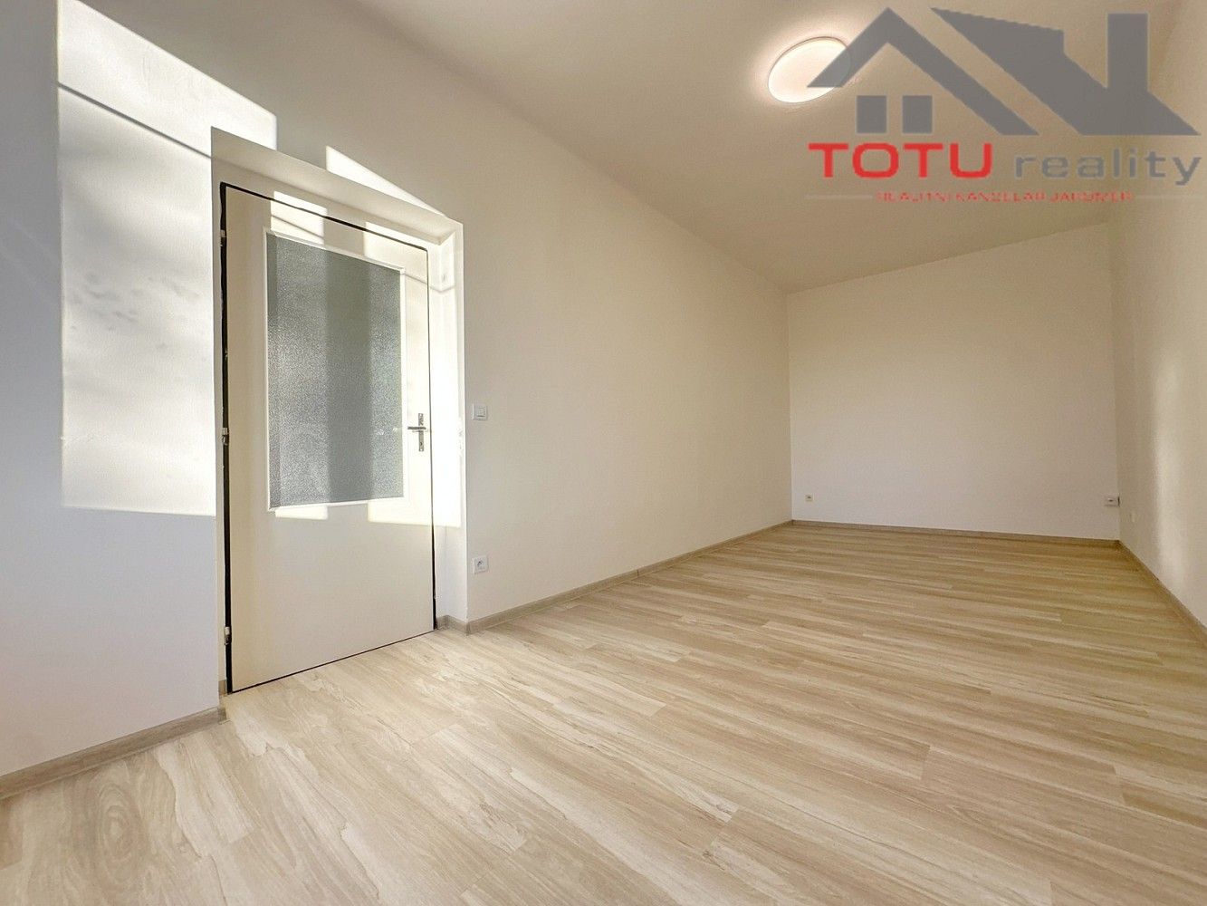 Pronájem byt 1+1 - Lužická, Jaroměř - Pražské Předměstí, okres Náchod, 42 m² - 5