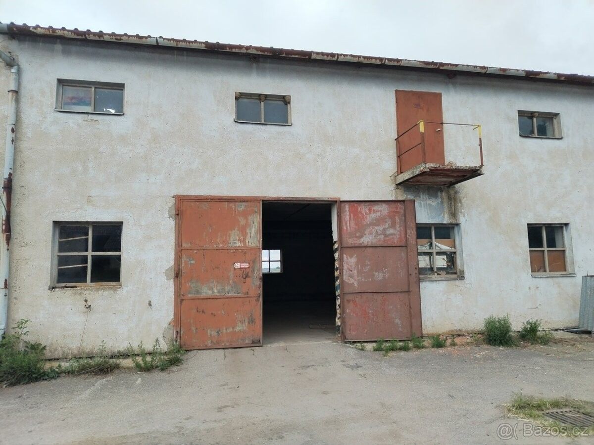 Sklady, Deblín, 664 75