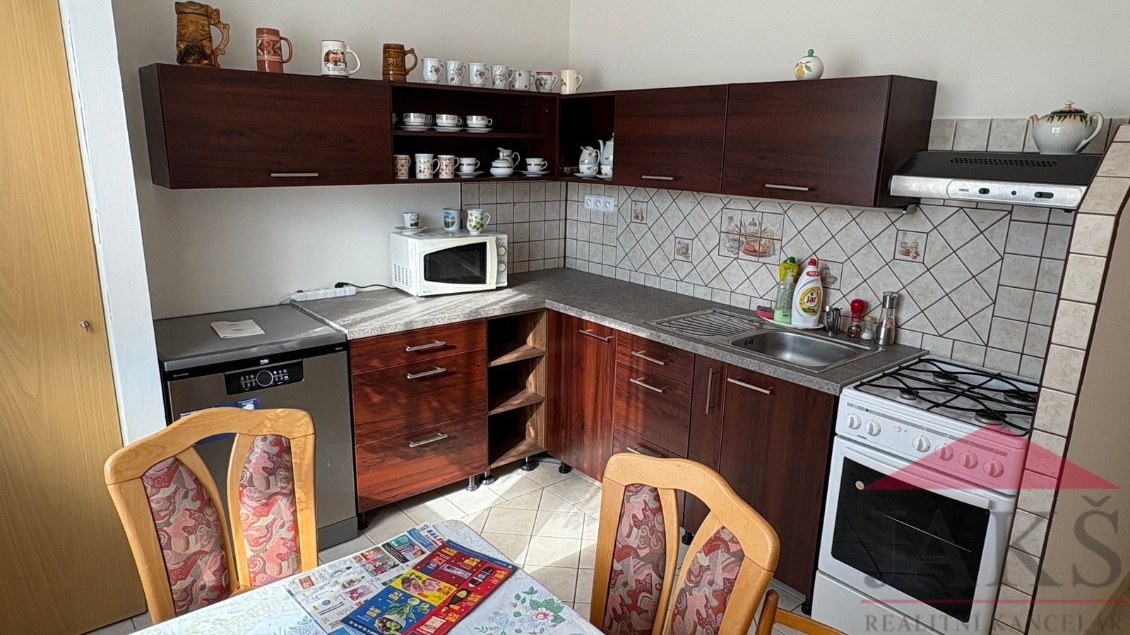 2+1, Hrádek, 58 m² - 2