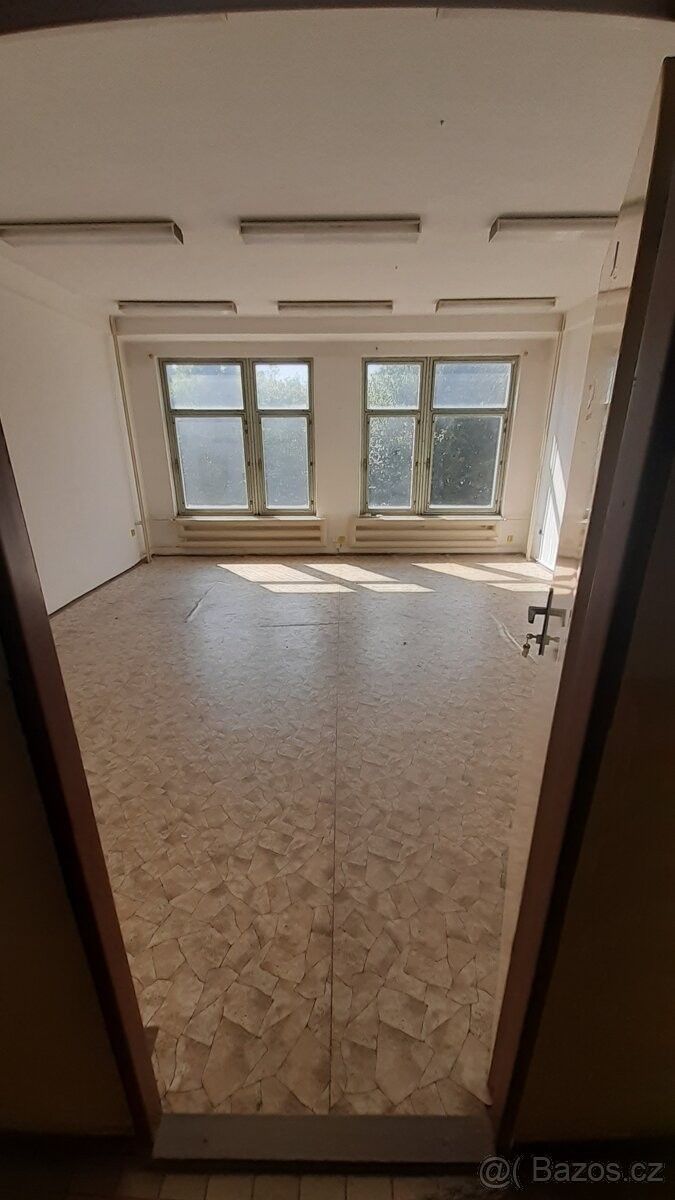 Kancelář · Tábor, 390 02 - 4