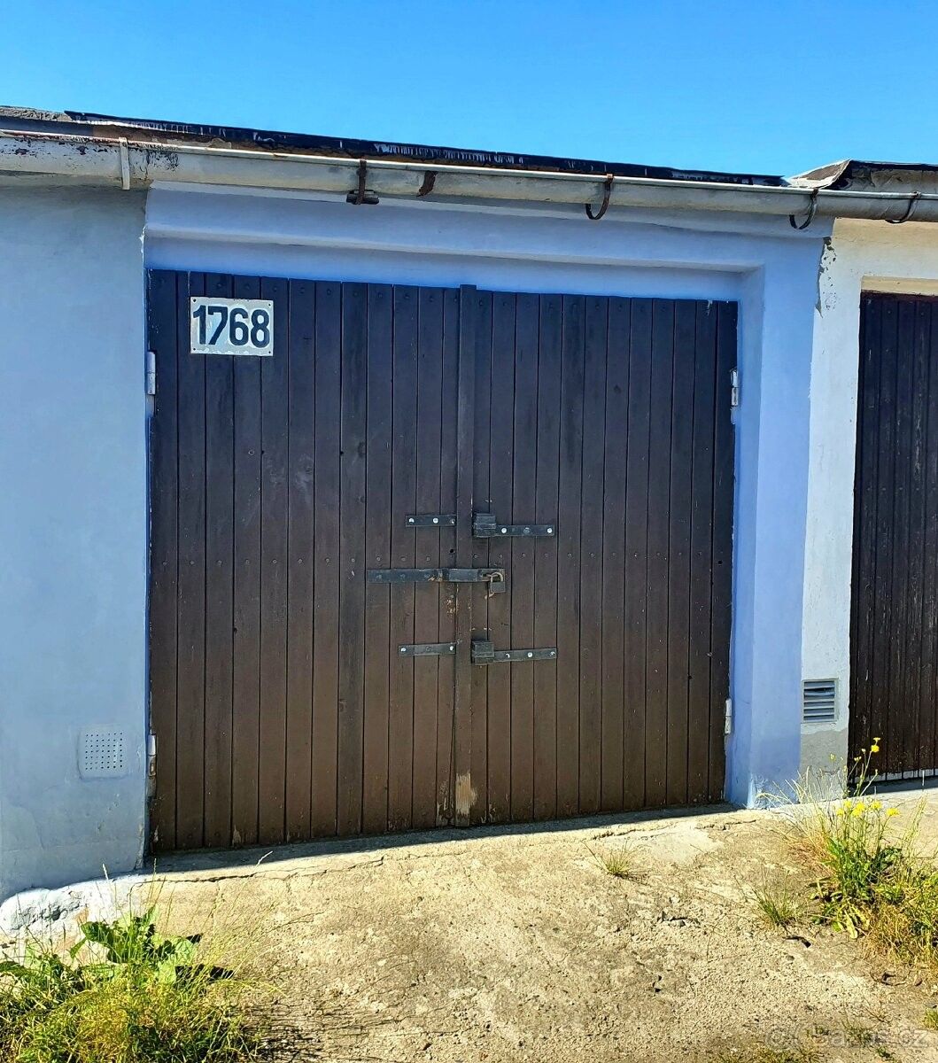 Garáže, Chomutov, 430 01