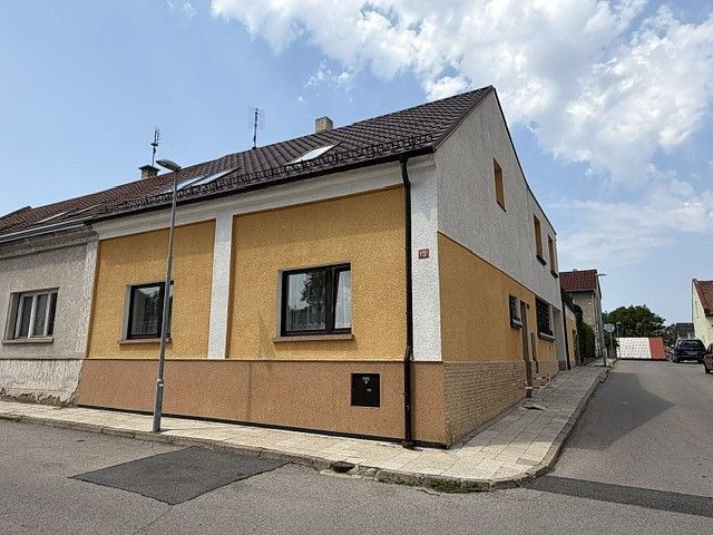 Rodinné domy, Kladno, Středočeský kraj, 170 m² - 1