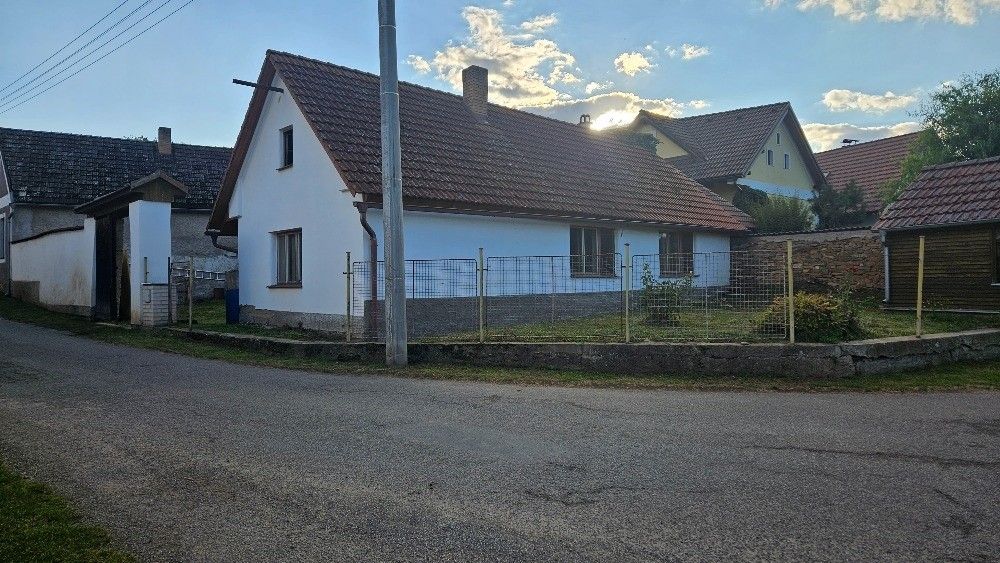 Prodej rodinný dům - Bradáčov, 391 43