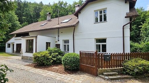 Rodinné domy, Býšť, 533 22 - 2