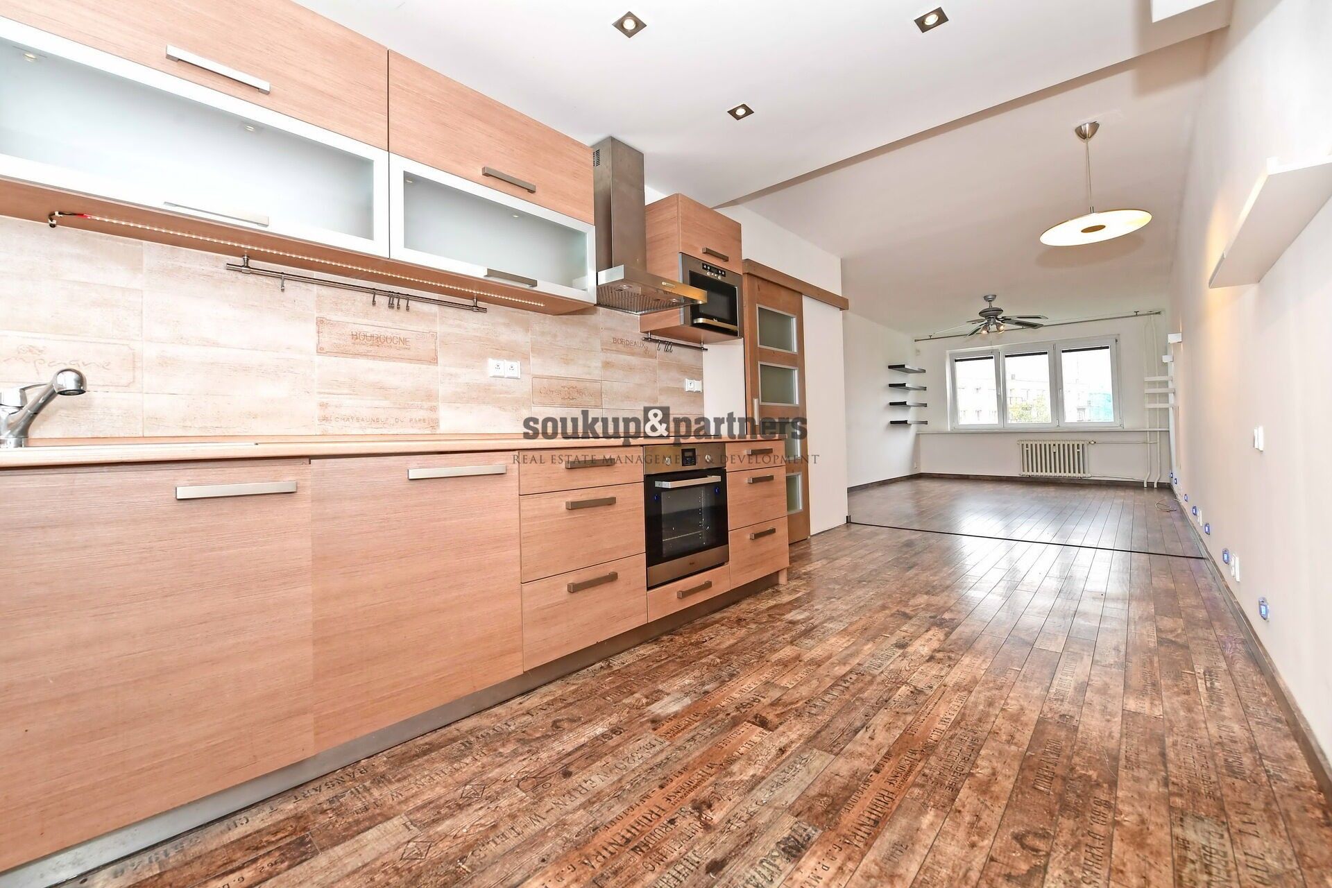 Prodej byt 3+1 - Bělčická, Praha, 76 m²