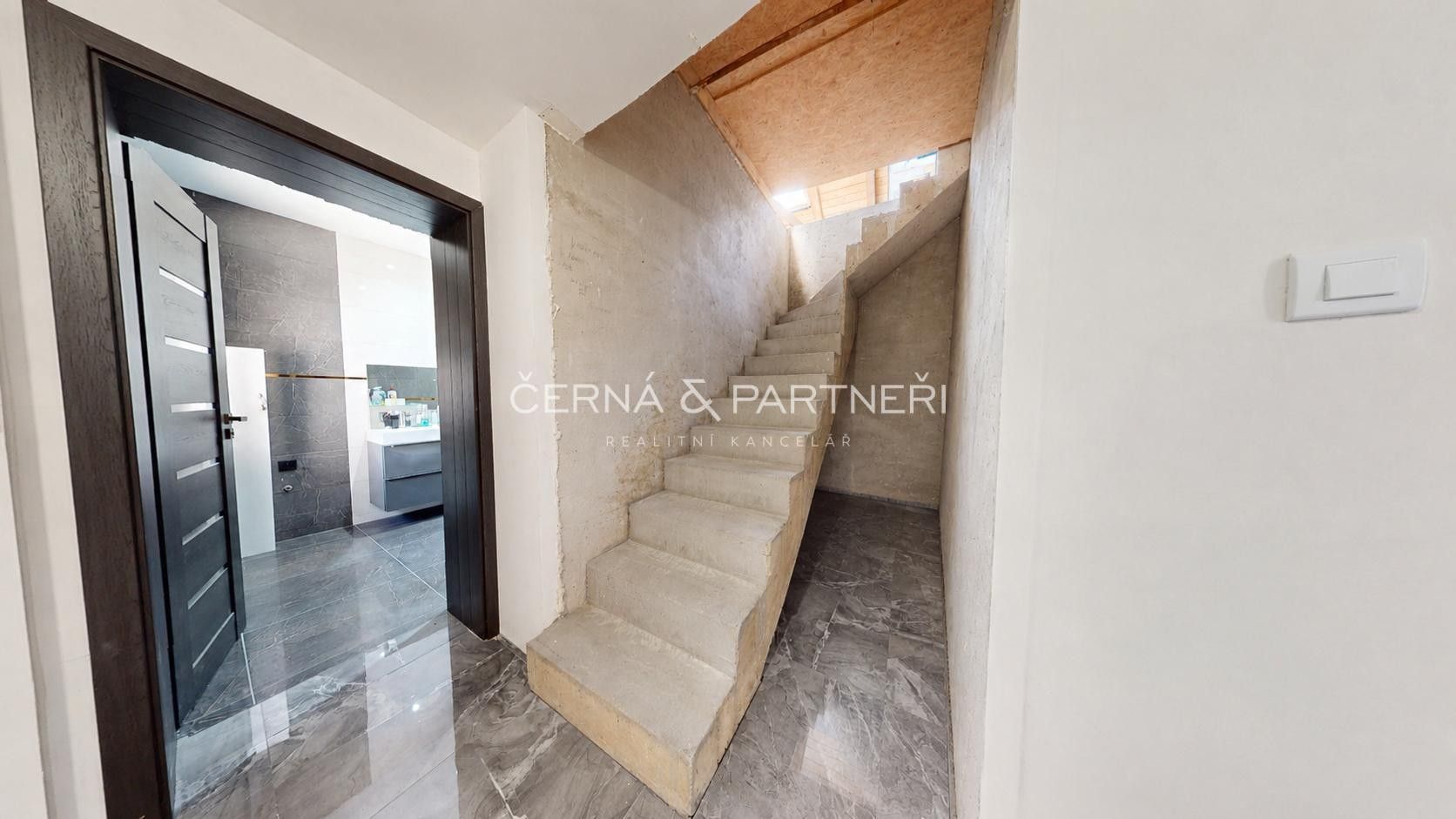 Prodej rodinný dům - Hornická, Lom, 230 m² - 5