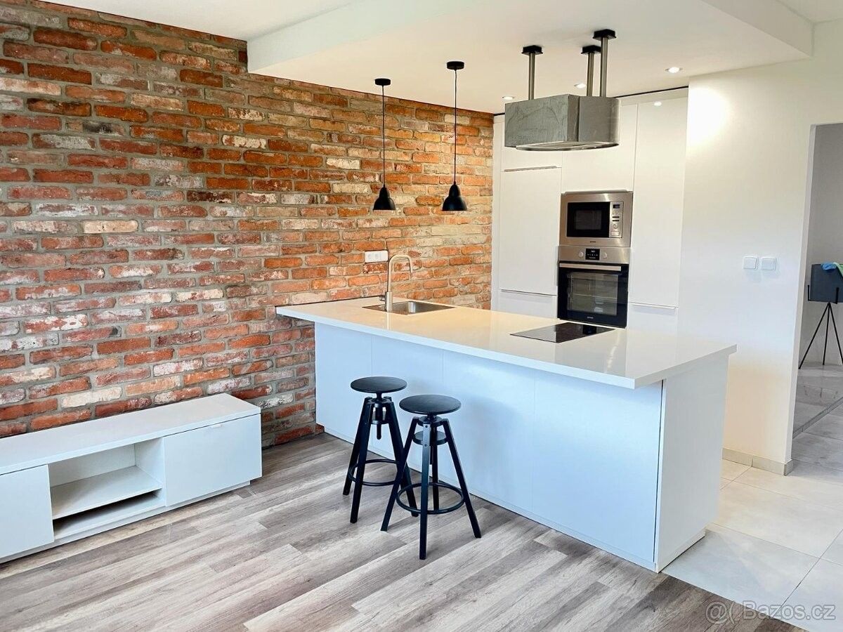 Pronájem byt - Chrastava, 463 31