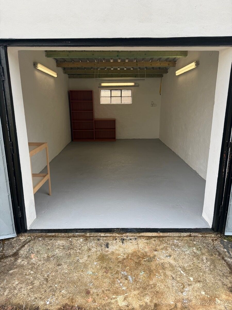 Garáže, Milevsko, 399 01