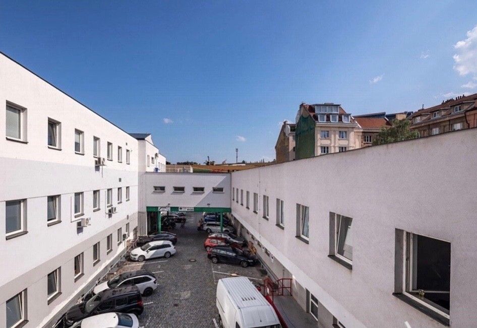 Pronájem kancelář - Praha 8, 50 m²