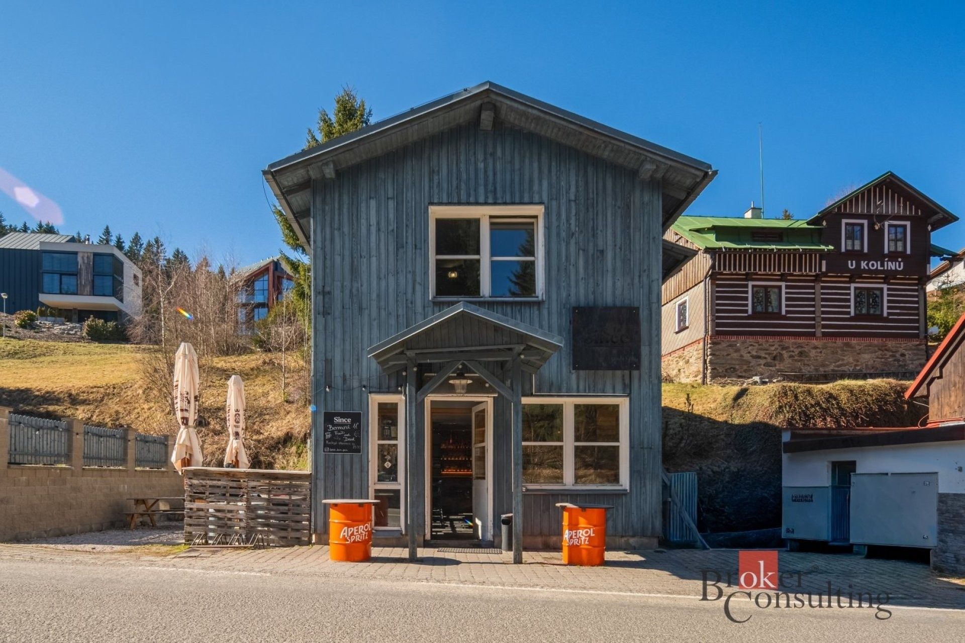 Restaurace, 160 m²