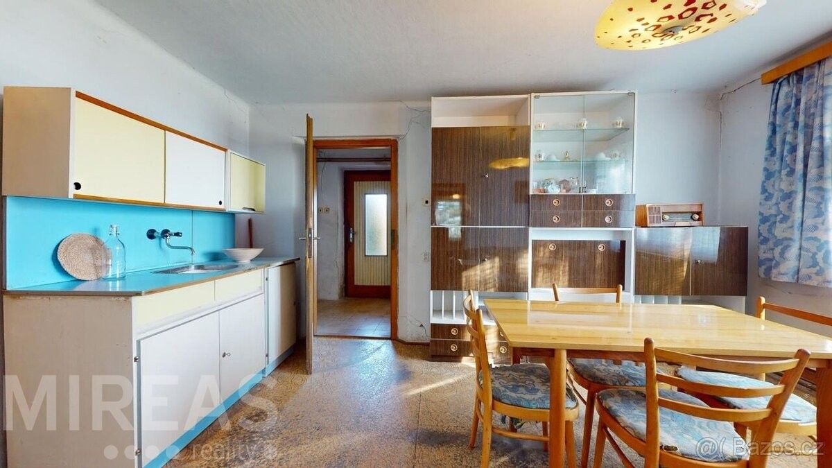 Prodej rodinný dům - Městec Králové, 289 03