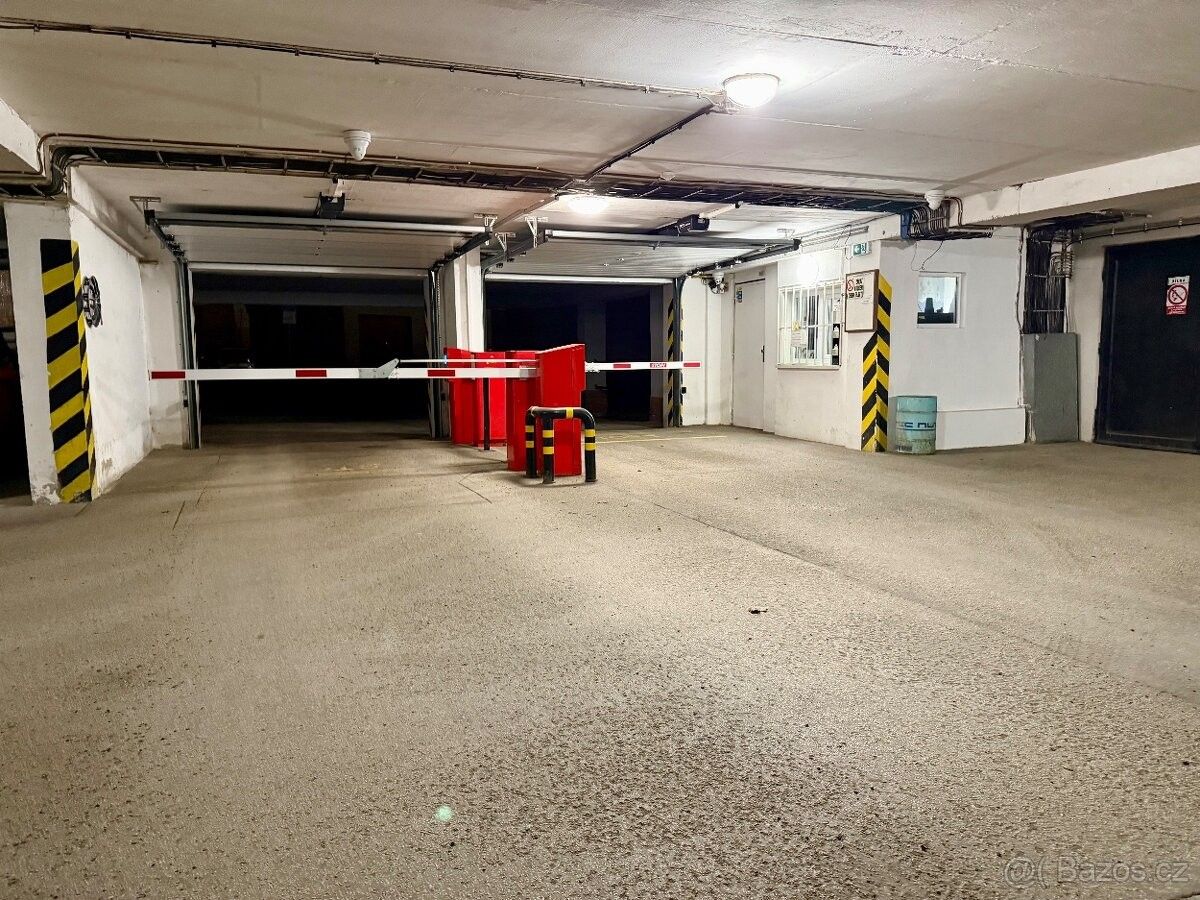 Pronájem garáž - Brno, 616 00