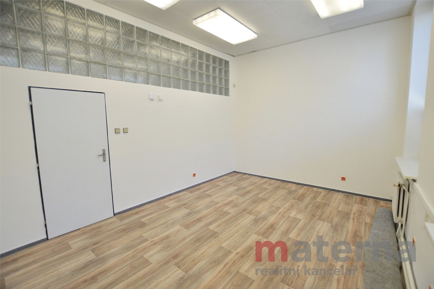 Kancelář · 18 m² · Praha - Libeň, okres Praha 9, Hlavní město Praha - 4