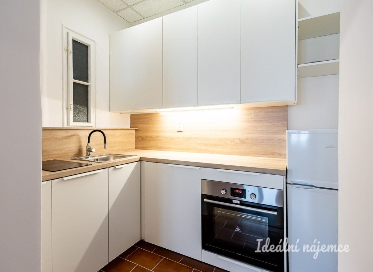 Byt 2+1 · 68 m² · Pod pramenem, Praha - 3