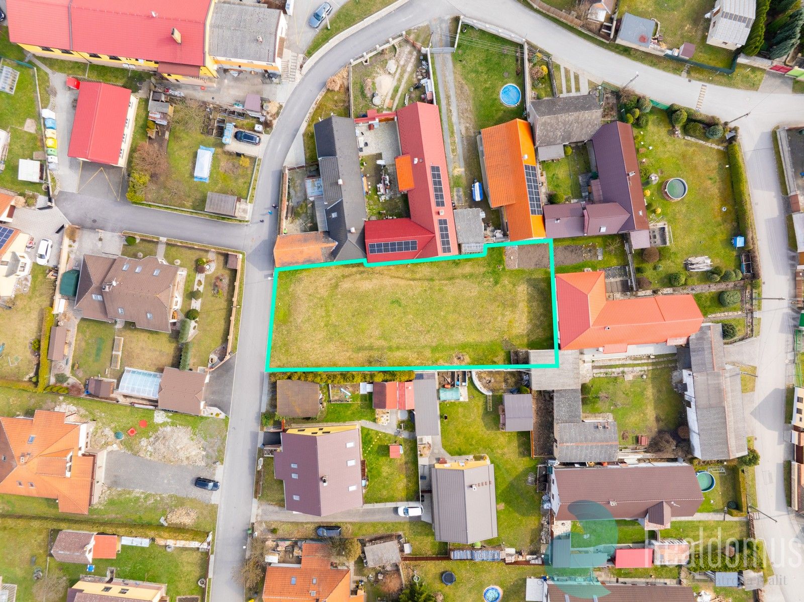 Pozemek pro bydlení, 719 m²