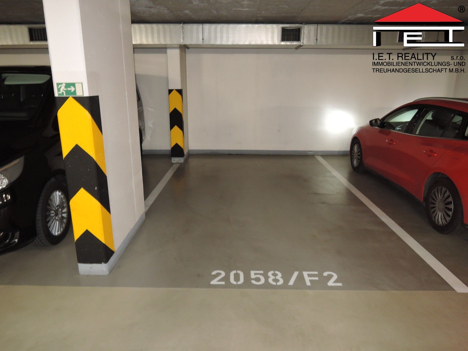Garáž · 18 m² · Podkovářská, Praha - 4