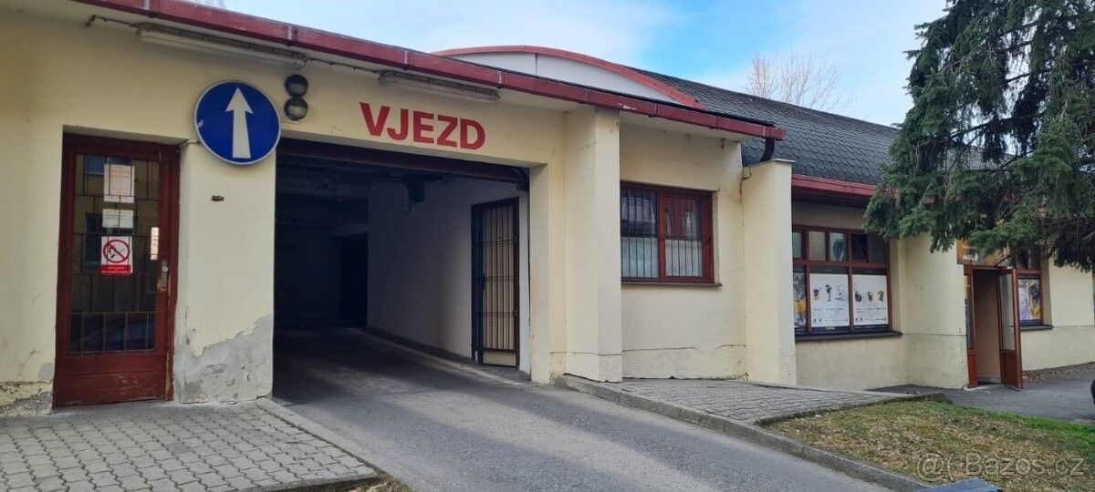 Garáž · Frýdek-Místek, 738 01 - 4