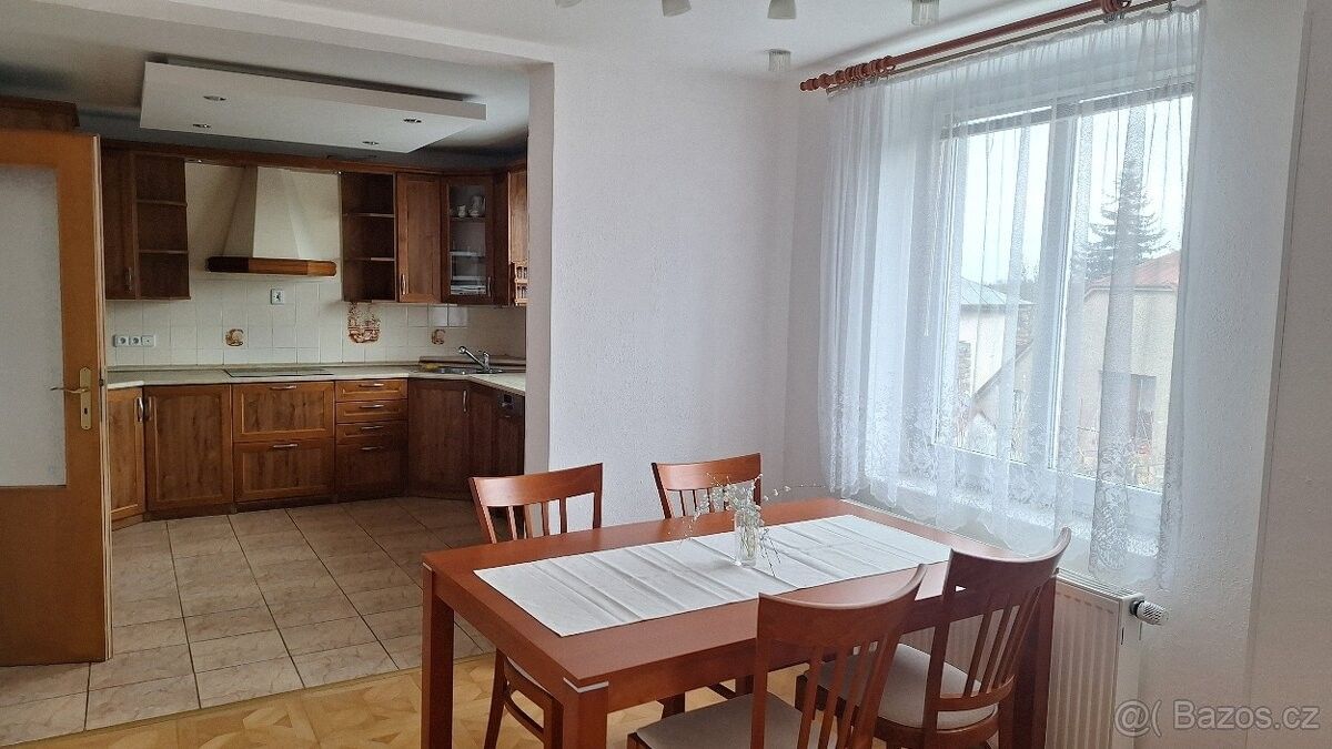 Pronájem byt - Jenštejn, 250 73