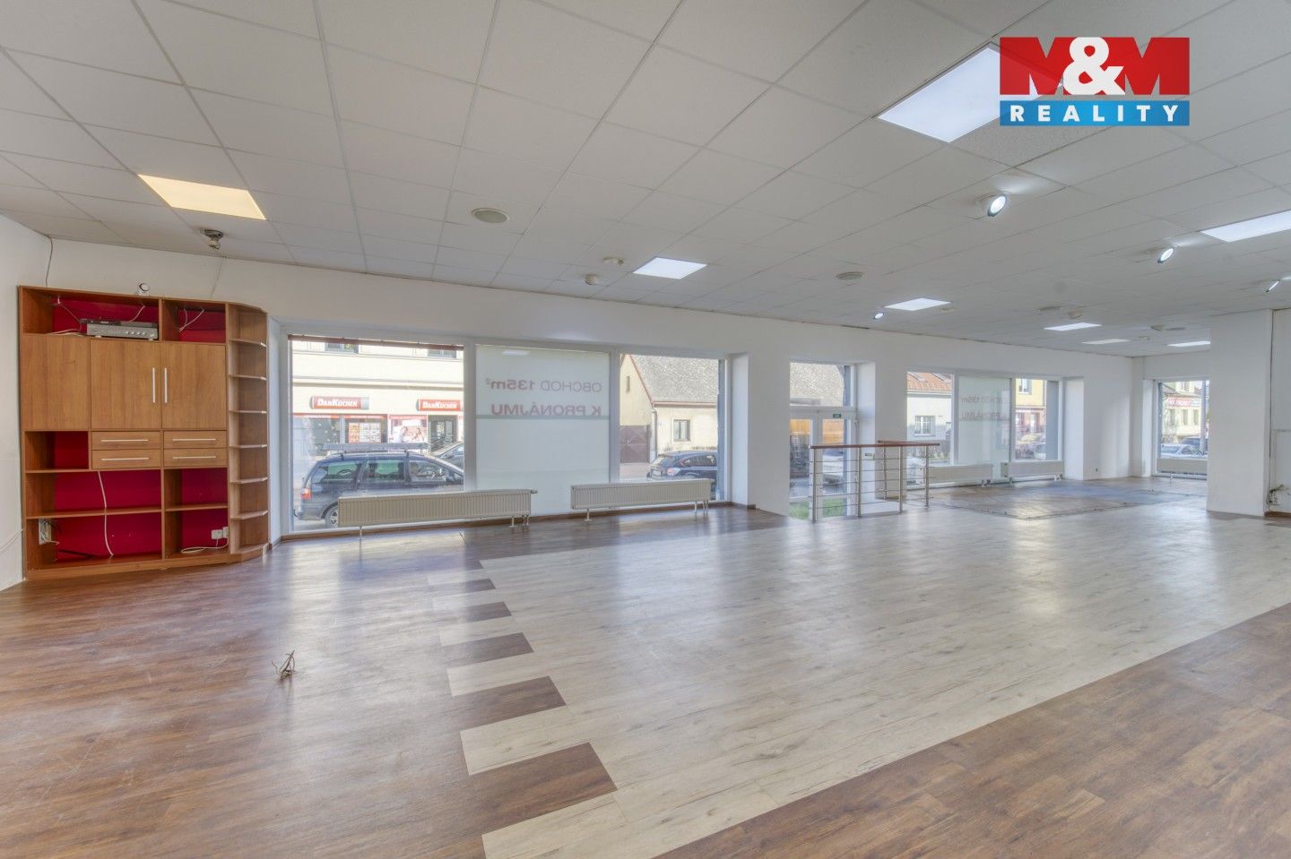 Pronájem obchodní prostory - Přátelství, Praha, 135 m²