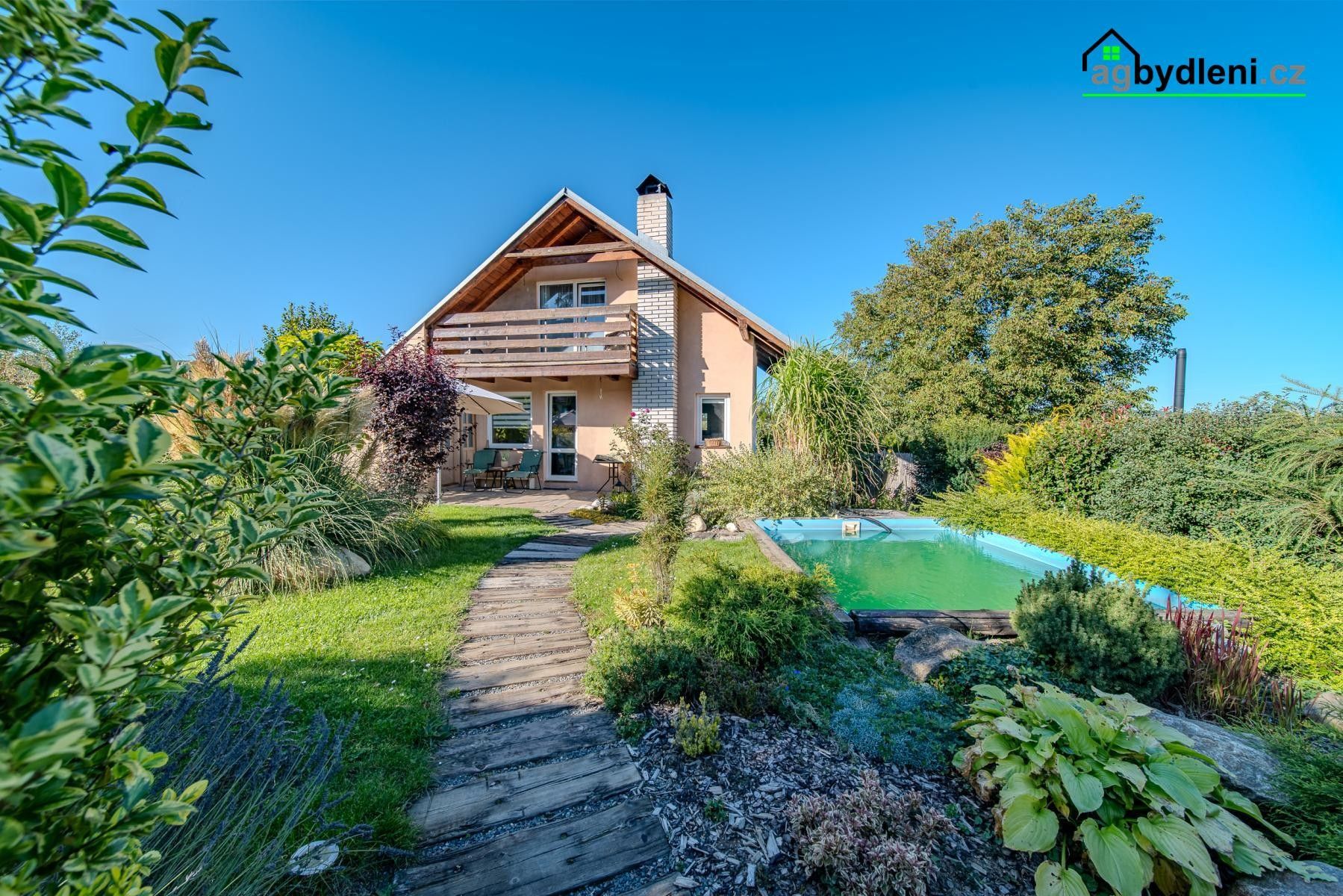 Chaty, Klatovy II, Klatovy, 64 m²