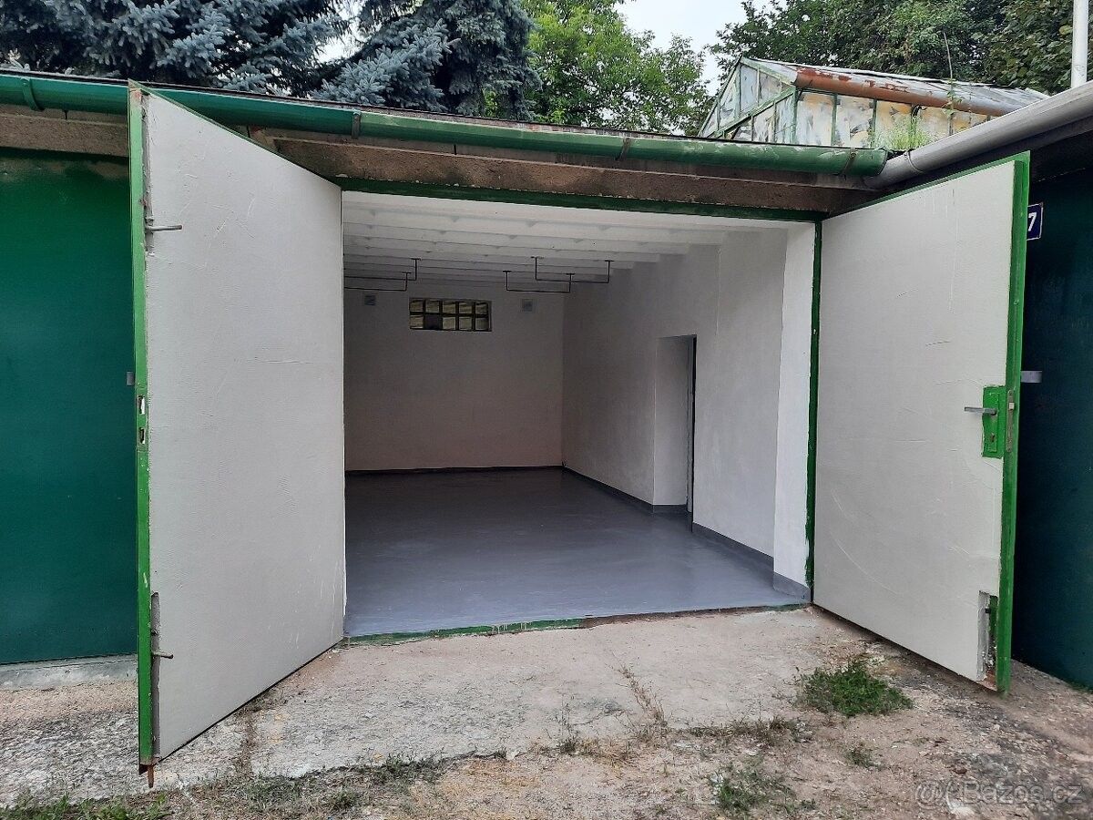 Garáže, Kuřim, 664 34