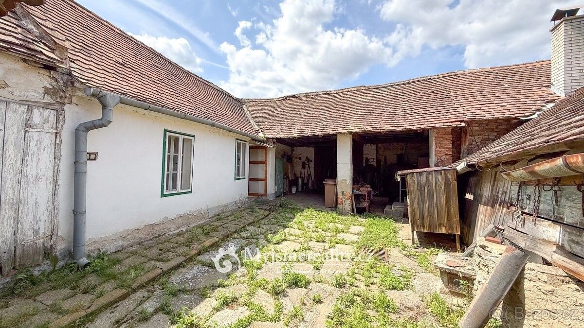 Rodinné domy, Znojmo, 669 02 - 1