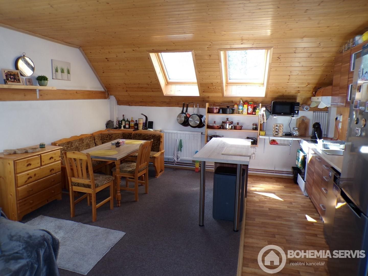 Prodej rodinný dům - Čestín Kněž, 205 m² - 5
