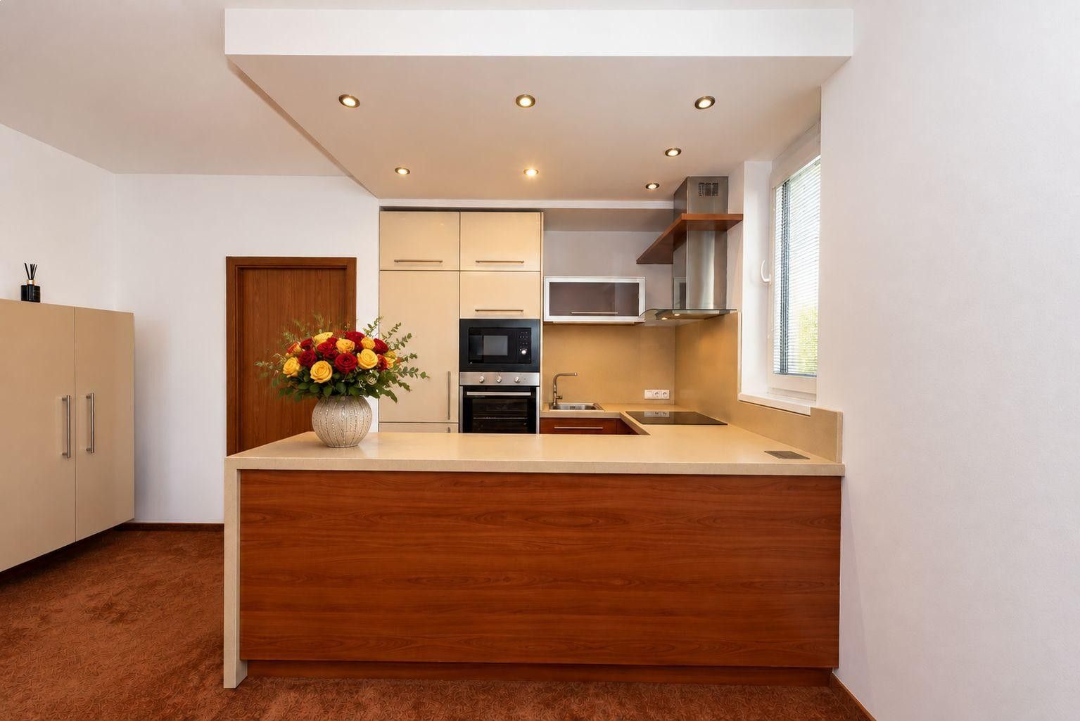 Byt 2+kk · 56 m² · Makedonská, Praha - 3