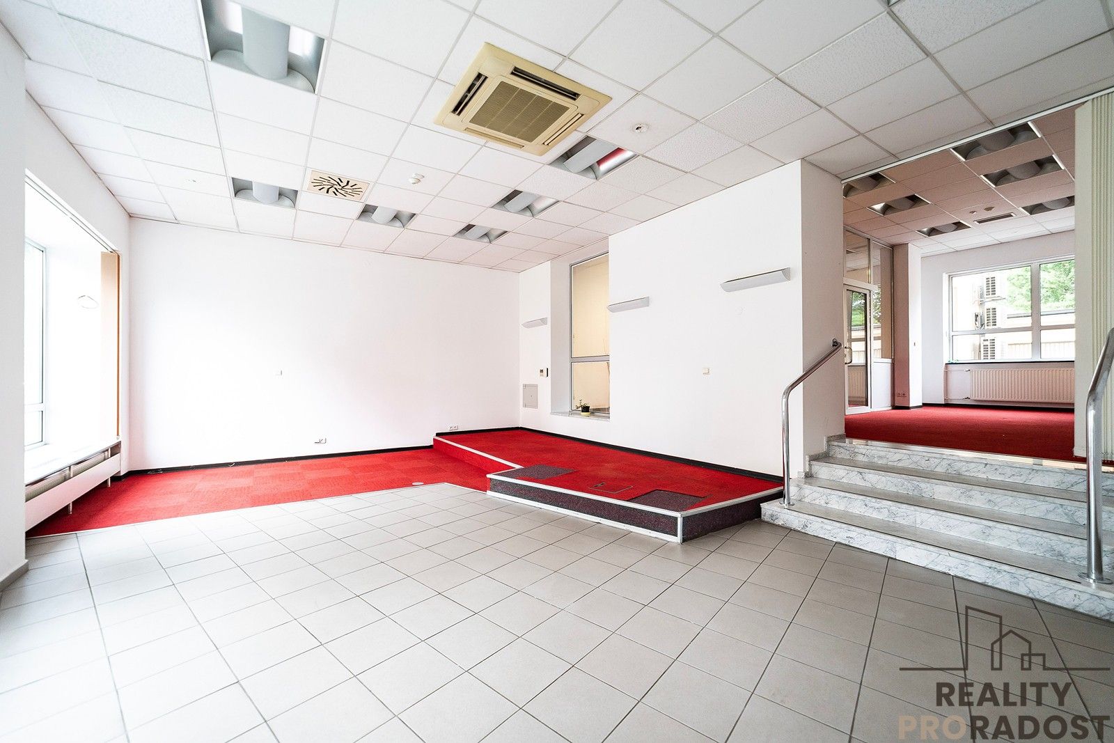 Obchodní prostory, Nádražní, Ostrava, 95 m²