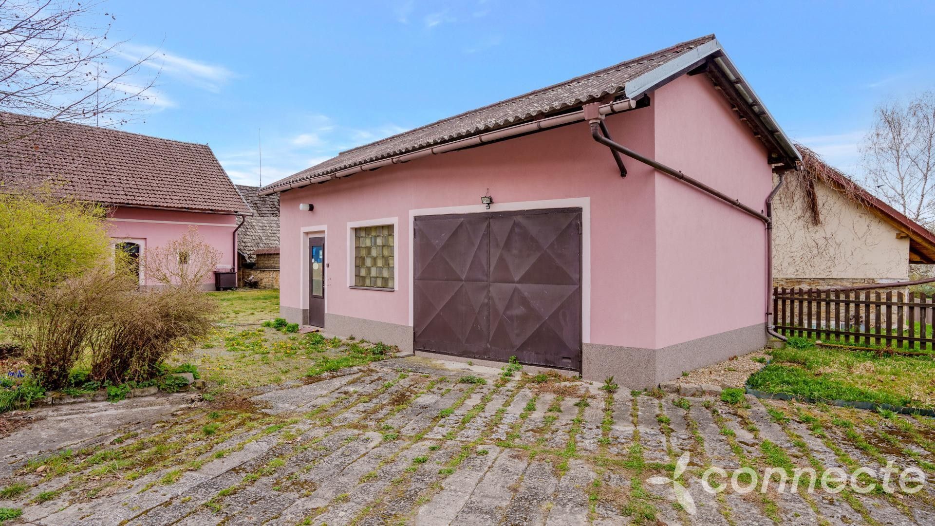 Prodej komerční - Hřibiny, Hřibiny-Ledská, 196 m²