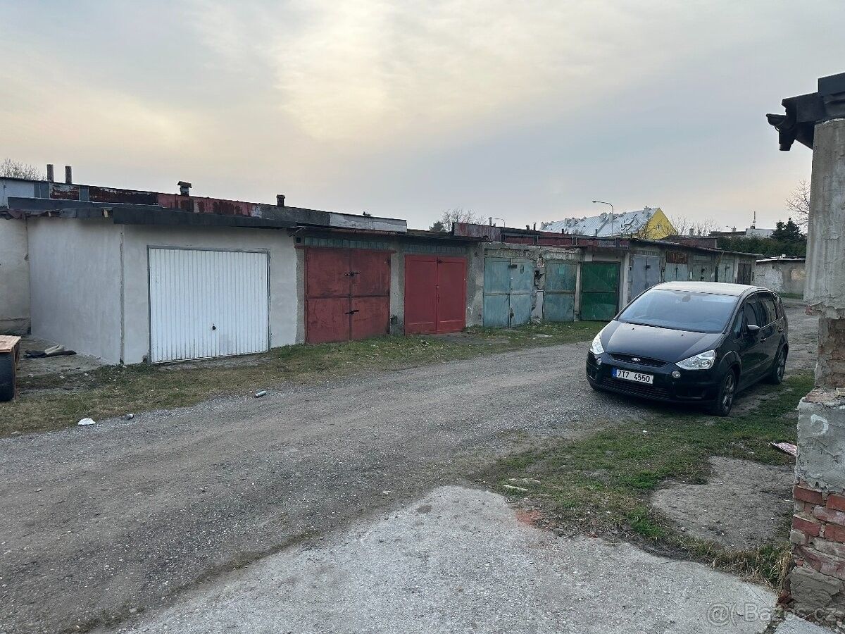 Garáže, Ostrava, 700 30 - 2