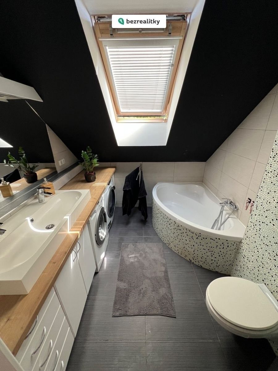 Prodej byt 5+kk - Kostelecká, Mratín, 159 m²