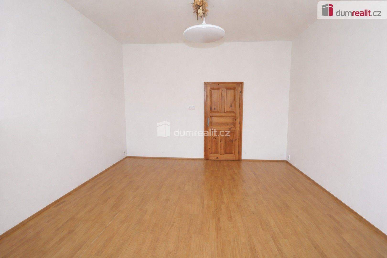 Pronájem byt 1+1 - Nádražní, Praha, 46 m²