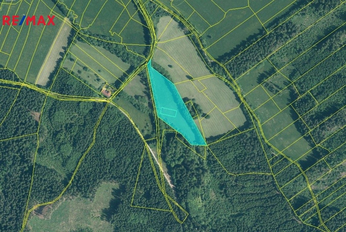 Louky, Strašín, 14 m²