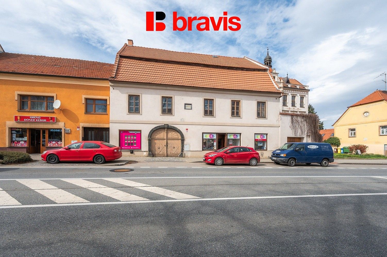 Činžovní domy, Sušilovo náměstí, Rousínov, okres Vyškov, 420 m² - 2