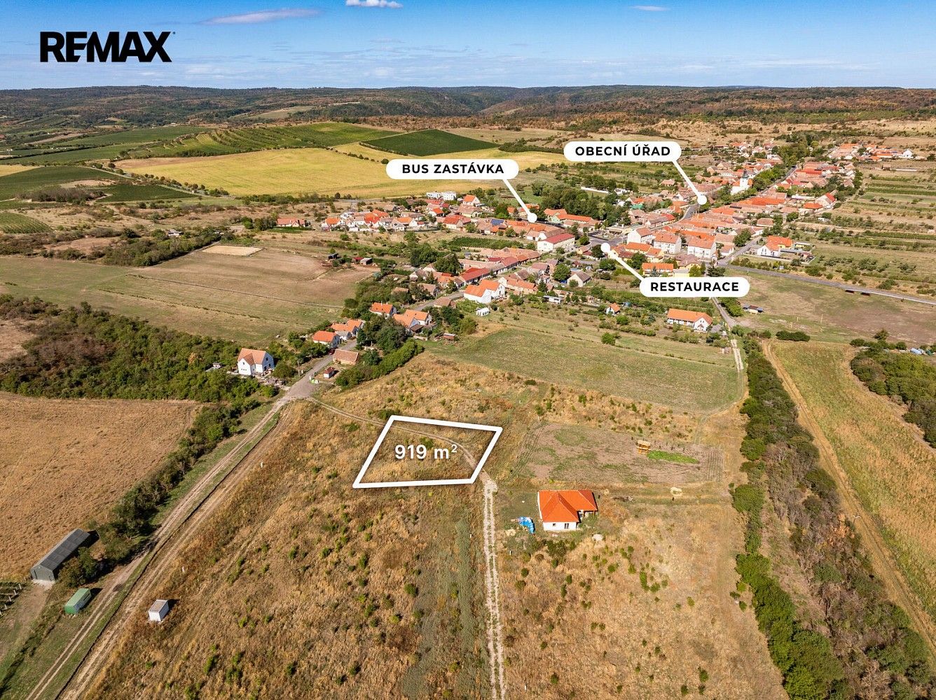Pozemek pro bydlení, 919 m²