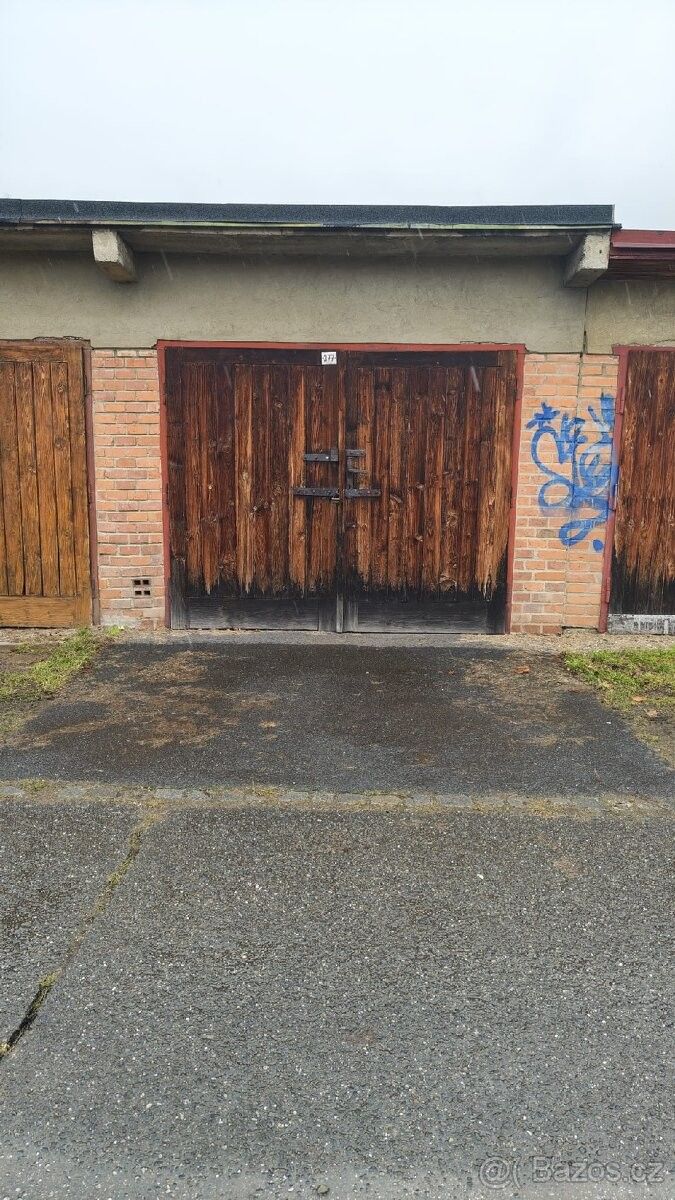 Garáže, Zlín, 760 05