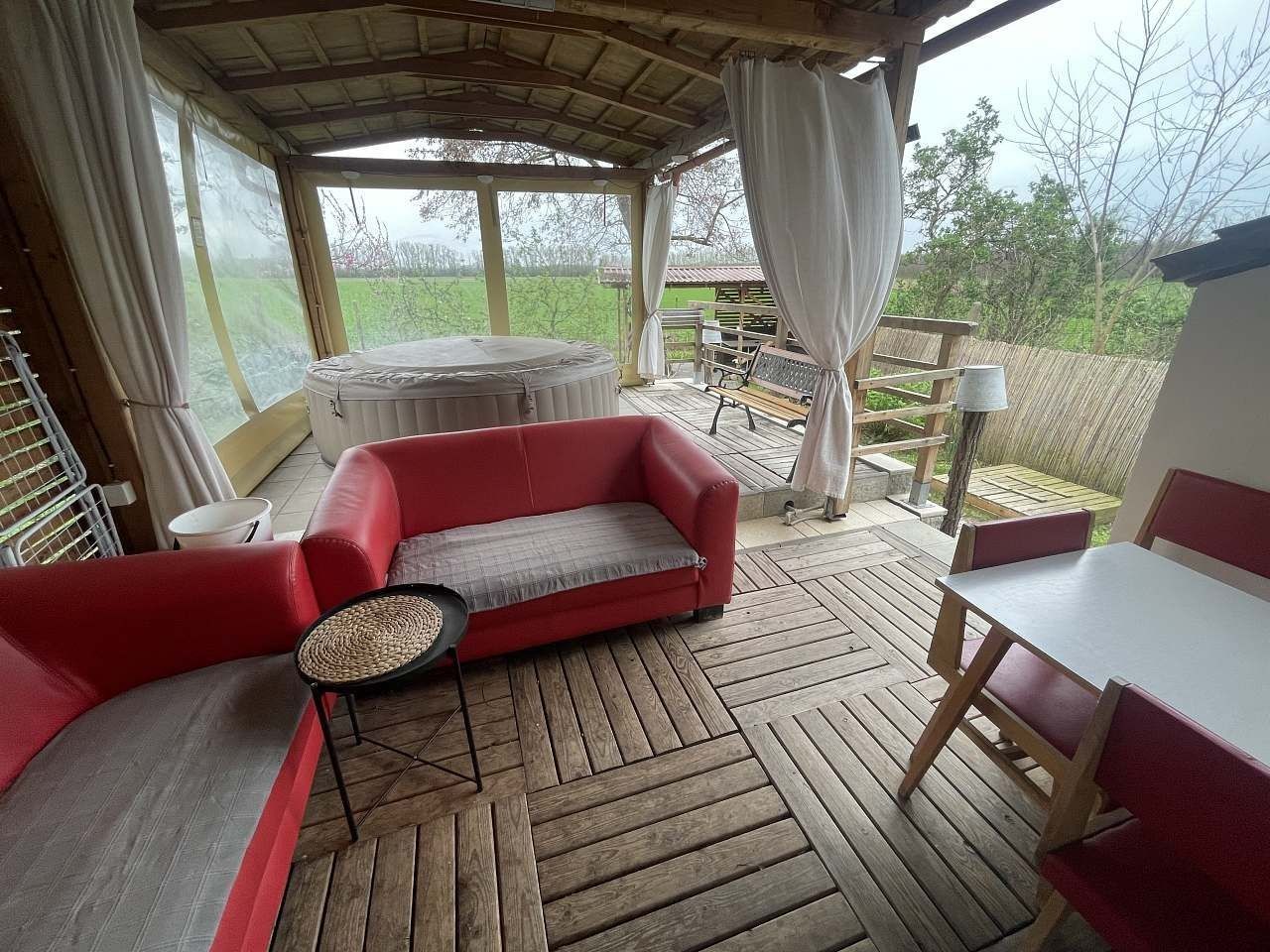Chaty, Dobré Pole, Jihomoravský kraj
