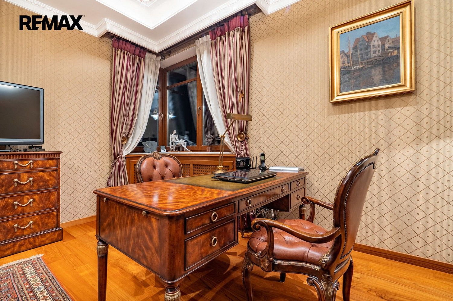 5+1, Karlovy Vary, Karlovarský kraj, 253 m² - 2