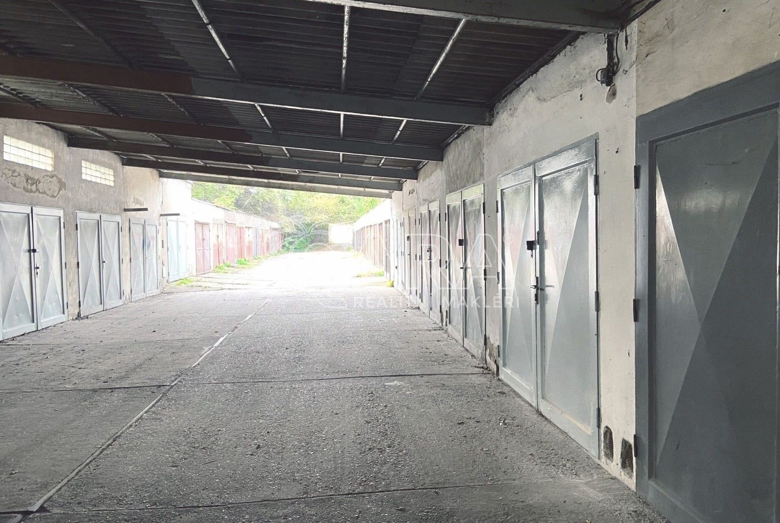 Garáže, Praha, 20 m²